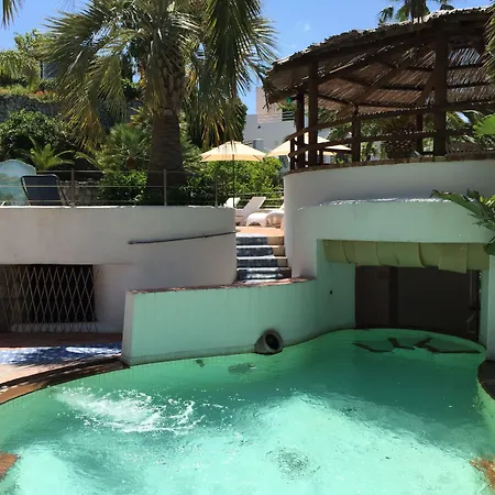 Ξενοδοχείο με διαμερίσματα Paco Benessere & Relax 4*