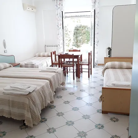 Lägenhetshotell Paco Benessere & Relax Forio di Ischia