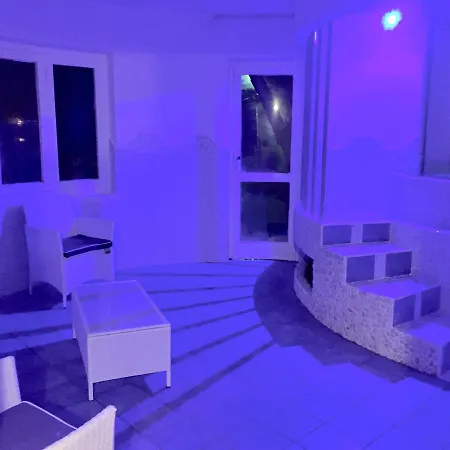 Ξενοδοχείο με διαμερίσματα Paco Benessere & Relax