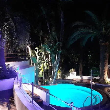 Lägenhetshotell Paco Benessere & Relax 4*