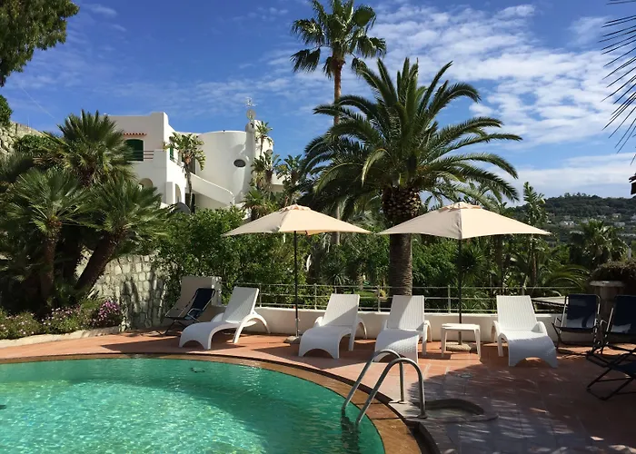 アパートホテル Paco Benessere & Relax 4*