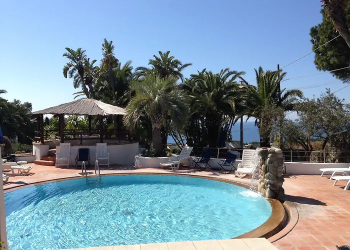 アパートホテル Paco Benessere & Relax