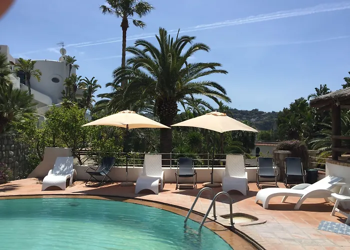 アパートホテル Paco Benessere & Relax 4*