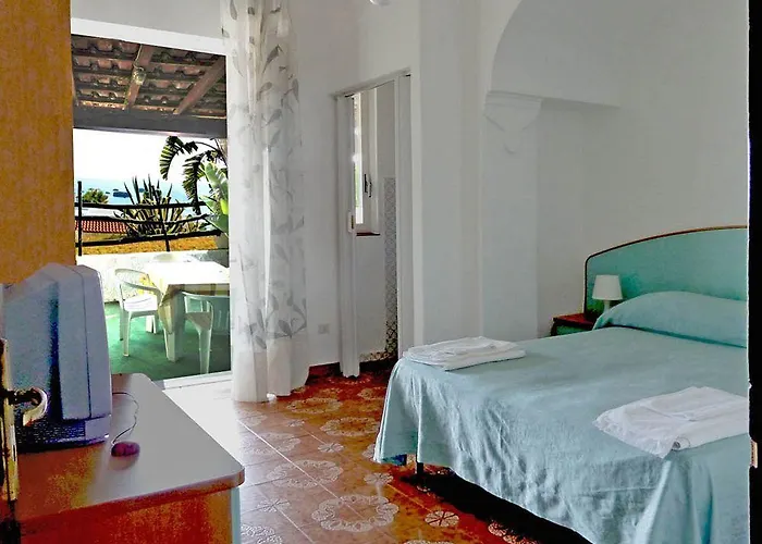 アパートホテル Paco Benessere & Relax 4*